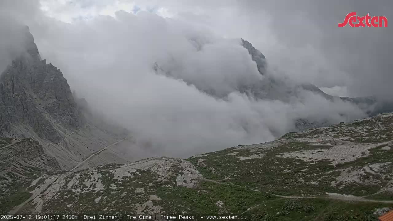 3 Zinnen Dolomites ,Tre Cime di Lavaredo (Three Peaks of Lavaredo) Live Cam - Belluno, Veneto, Italy