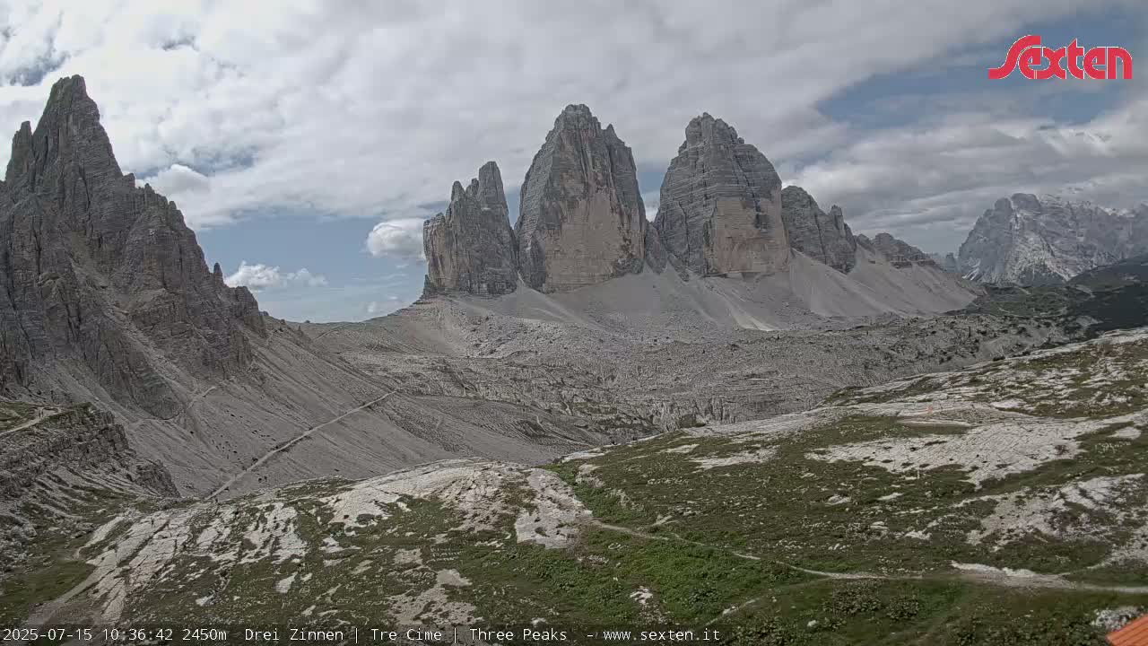 3 Zinnen Dolomites ,Tre Cime di Lavaredo (Three Peaks of Lavaredo) Live Cam - Belluno, Veneto, Italy