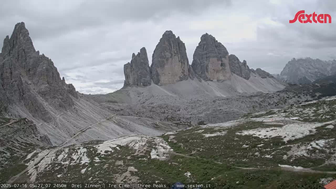 3 Zinnen Dolomites ,Tre Cime di Lavaredo (Three Peaks of Lavaredo) Live Cam - Belluno, Veneto, Italy