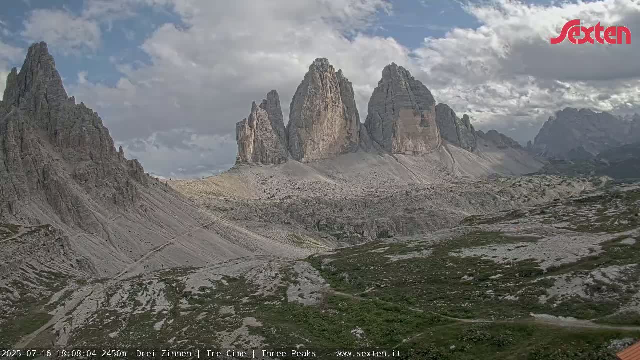 3 Zinnen Dolomites ,Tre Cime di Lavaredo (Three Peaks of Lavaredo) Live Cam - Belluno, Veneto, Italy