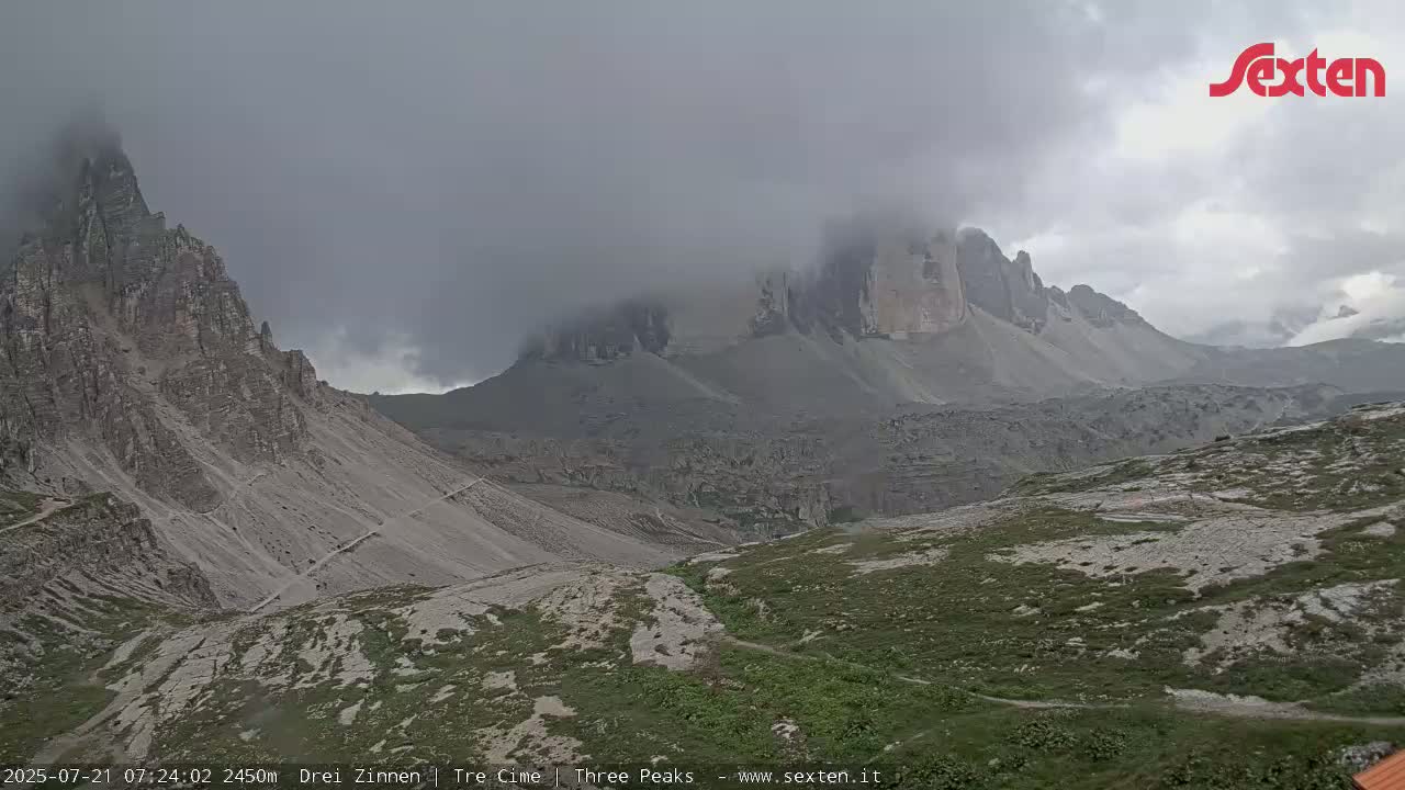 3 Zinnen Dolomites ,Tre Cime di Lavaredo (Three Peaks of Lavaredo) Live Cam - Belluno, Veneto, Italy