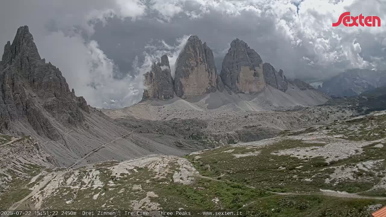 3 Zinnen Dolomites ,Tre Cime di Lavaredo (Three Peaks of Lavaredo) Live Cam - Belluno, Veneto, Italy