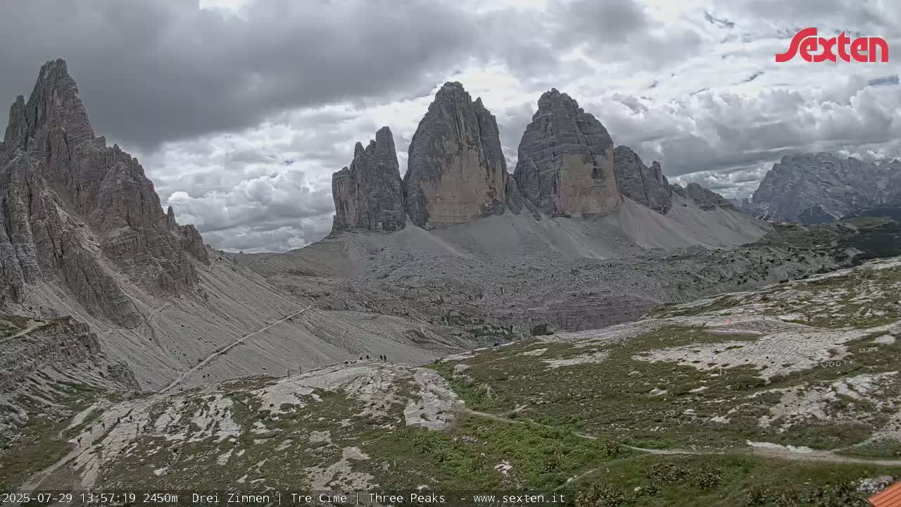 3 Zinnen Dolomites ,Tre Cime di Lavaredo (Three Peaks of Lavaredo) Live Cam - Belluno, Veneto, Italy