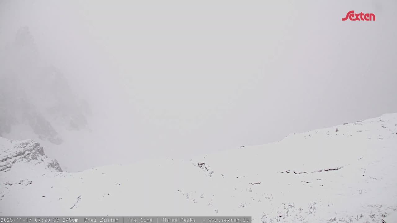 3 Zinnen Dolomites ,Tre Cime di Lavaredo (Three Peaks of Lavaredo) Live Cam - Belluno, Veneto, Italy