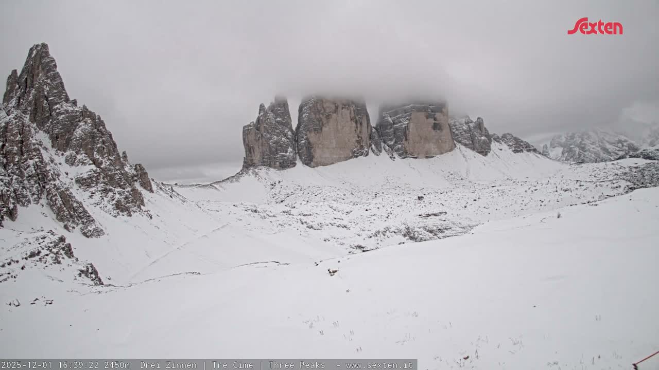 3 Zinnen Dolomites ,Tre Cime di Lavaredo (Three Peaks of Lavaredo) Live Cam - Belluno, Veneto, Italy