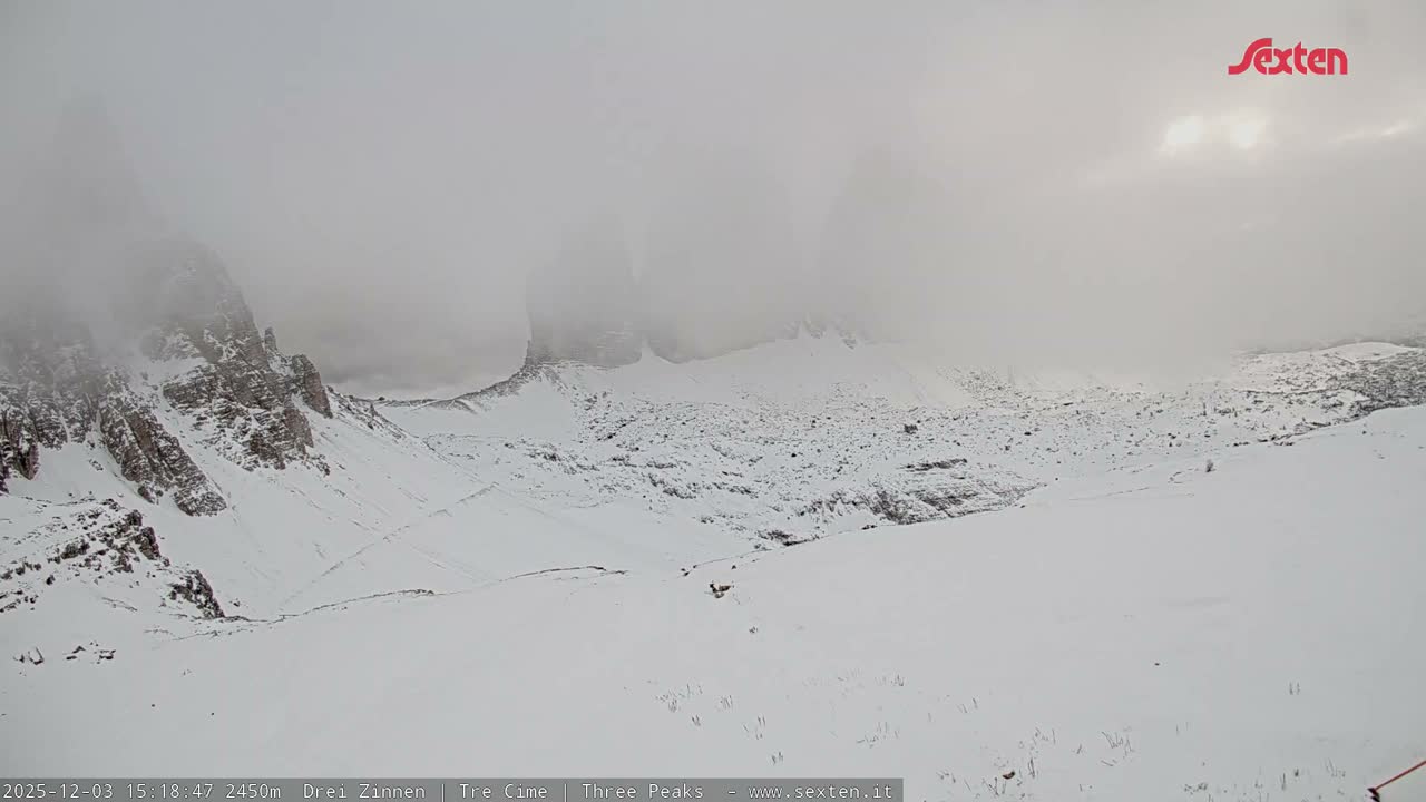 3 Zinnen Dolomites ,Tre Cime di Lavaredo (Three Peaks of Lavaredo) Live Cam - Belluno, Veneto, Italy