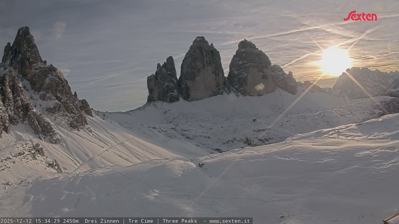 3 Zinnen Dolomites ,Tre Cime di Lavaredo (Three Peaks of Lavaredo) Live Cam - Belluno, Veneto, Italy
