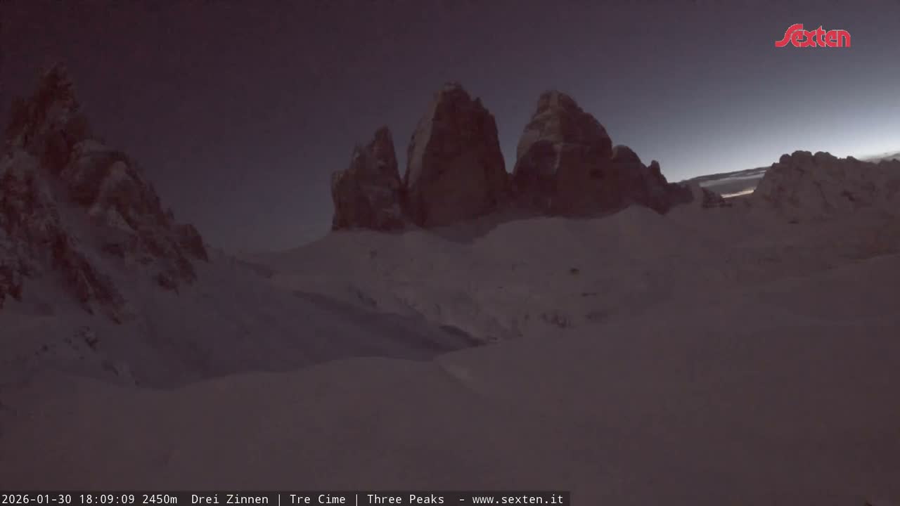 3 Zinnen Dolomites ,Tre Cime di Lavaredo (Three Peaks of Lavaredo) Live Cam - Belluno, Veneto, Italy