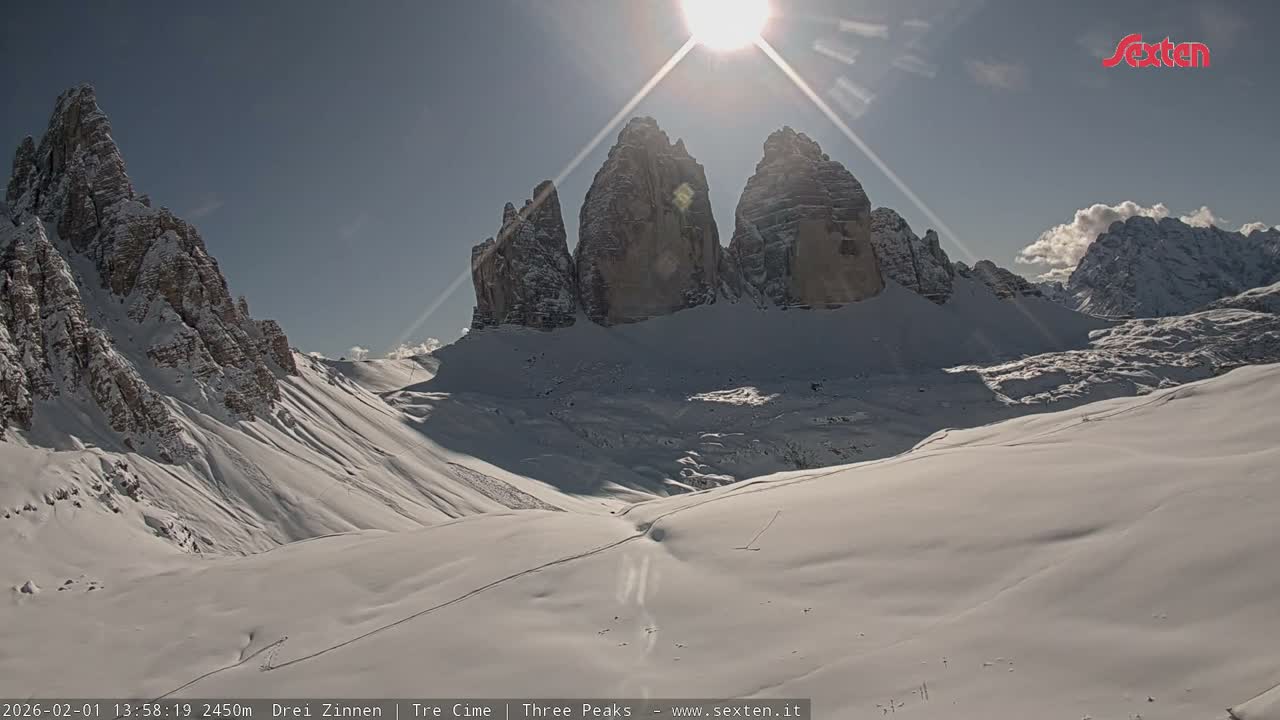 3 Zinnen Dolomites ,Tre Cime di Lavaredo (Three Peaks of Lavaredo) Live Cam - Belluno, Veneto, Italy