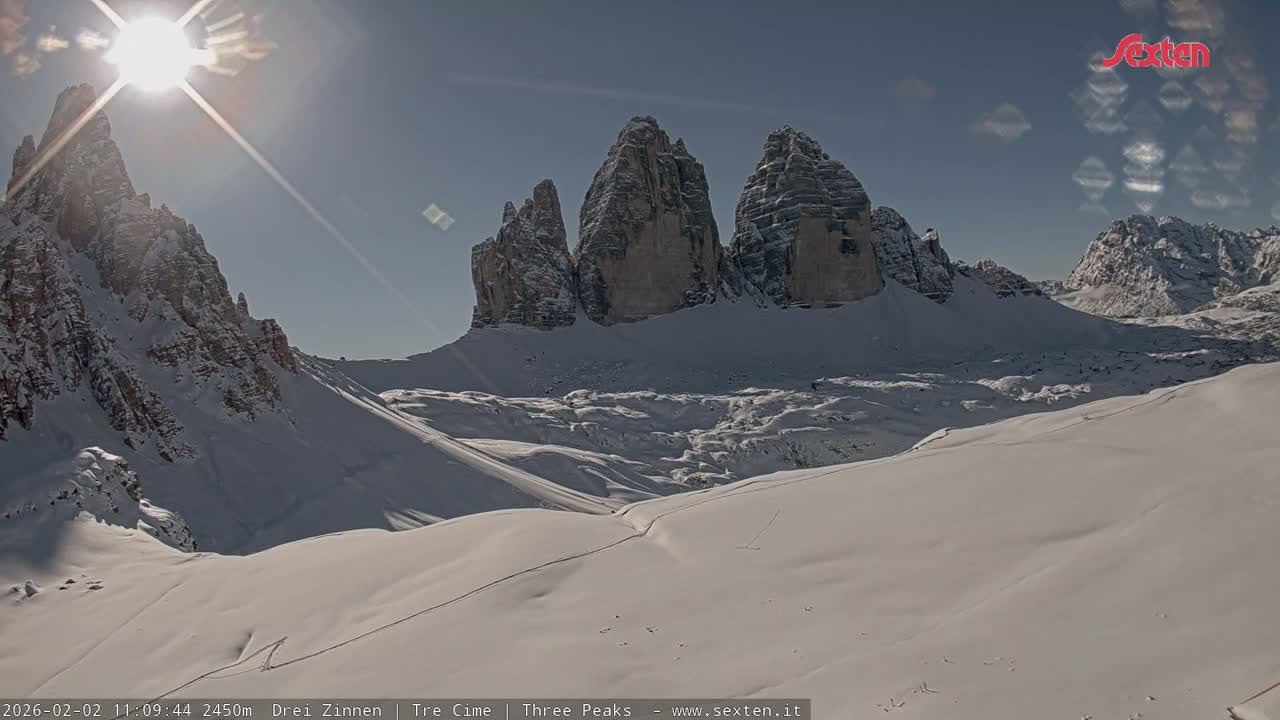 3 Zinnen Dolomites ,Tre Cime di Lavaredo (Three Peaks of Lavaredo) Live Cam - Belluno, Veneto, Italy