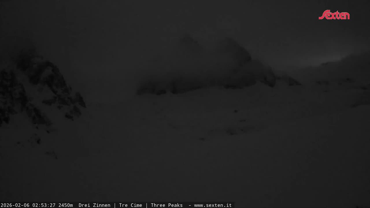 3 Zinnen Dolomites ,Tre Cime di Lavaredo (Three Peaks of Lavaredo) Live Cam - Belluno, Veneto, Italy