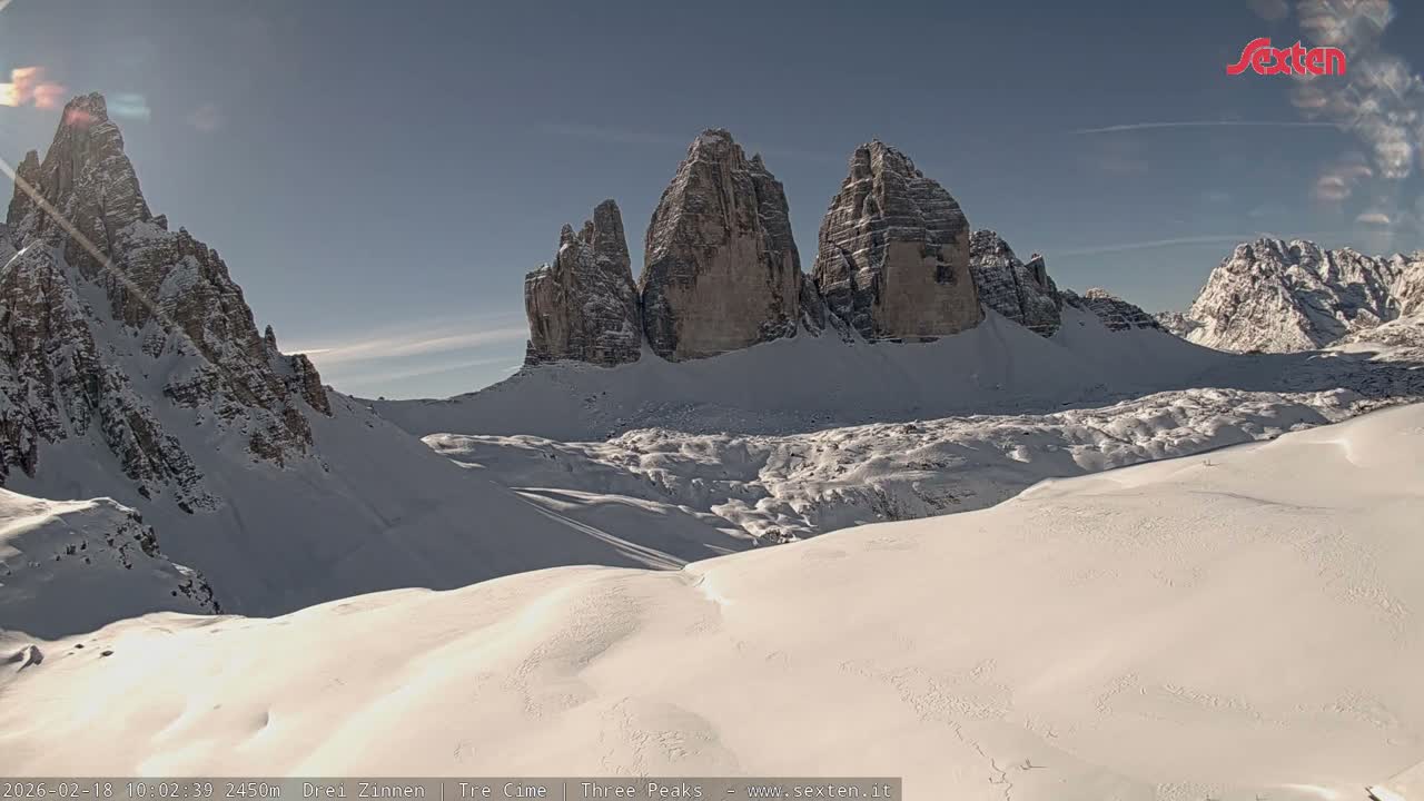 3 Zinnen Dolomites ,Tre Cime di Lavaredo (Three Peaks of Lavaredo) Live Cam - Belluno, Veneto, Italy