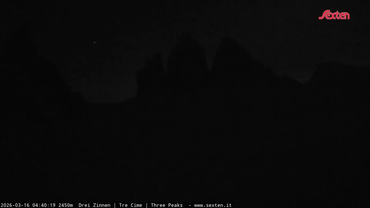 3 Zinnen Dolomites ,Tre Cime di Lavaredo (Three Peaks of Lavaredo) Live Cam - Belluno, Veneto, Italy