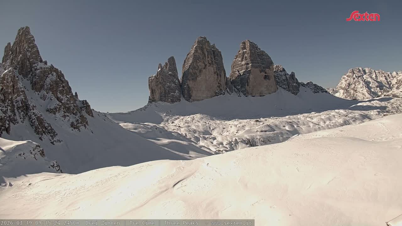 3 Zinnen Dolomites ,Tre Cime di Lavaredo (Three Peaks of Lavaredo) Live Cam - Belluno, Veneto, Italy