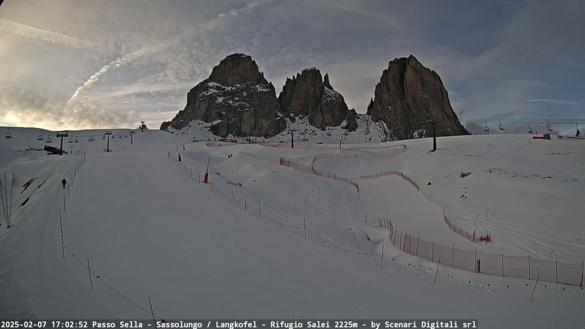 Sassolungo , Langkofel - Passo Sella Ski Slopes Dolomites Live Cam  - Bolzano, Trentino-South Tyrol, Italy