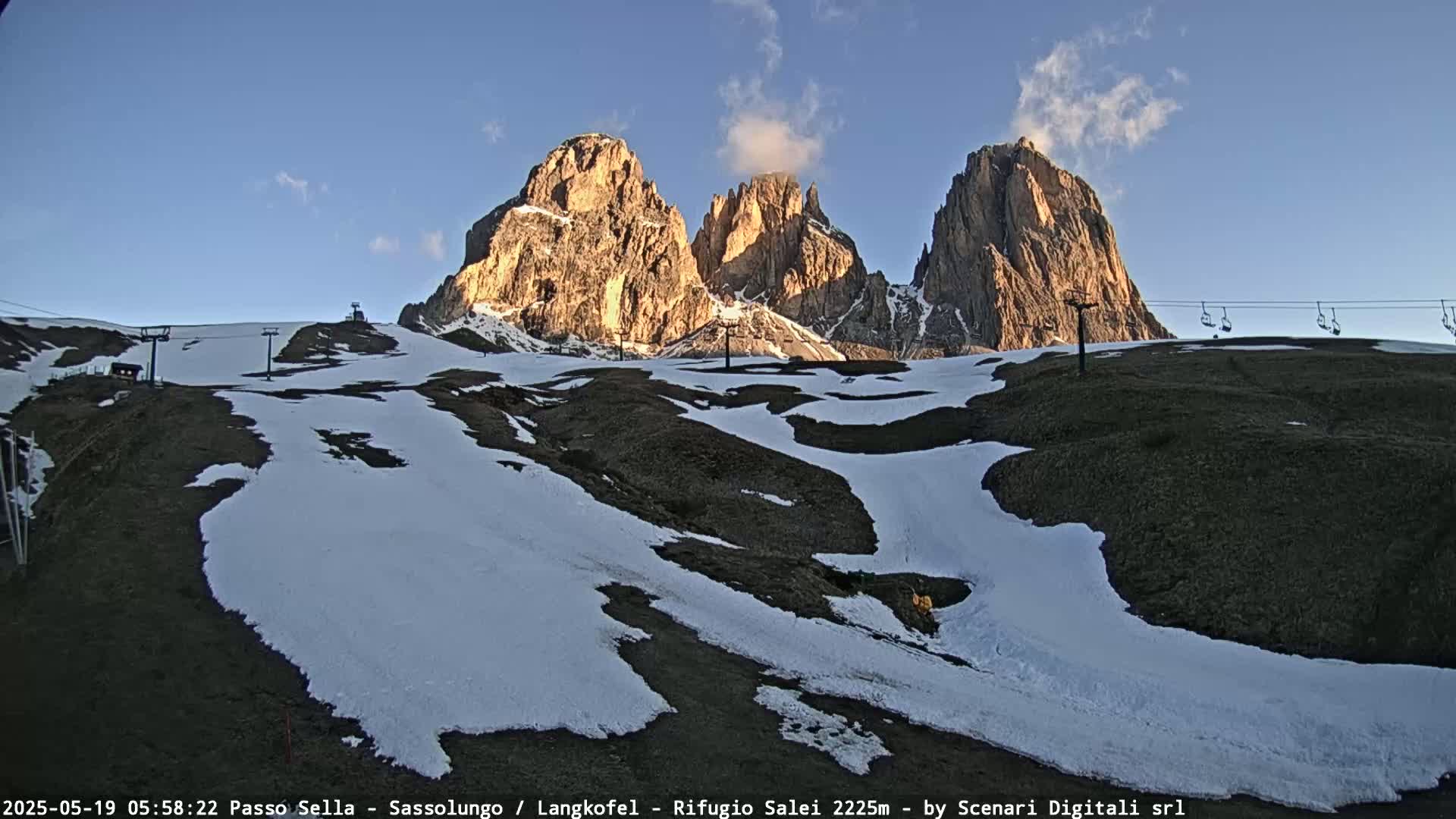 Sassolungo , Langkofel - Passo Sella Ski Slopes Dolomites Live Cam  - Bolzano, Trentino-South Tyrol, Italy