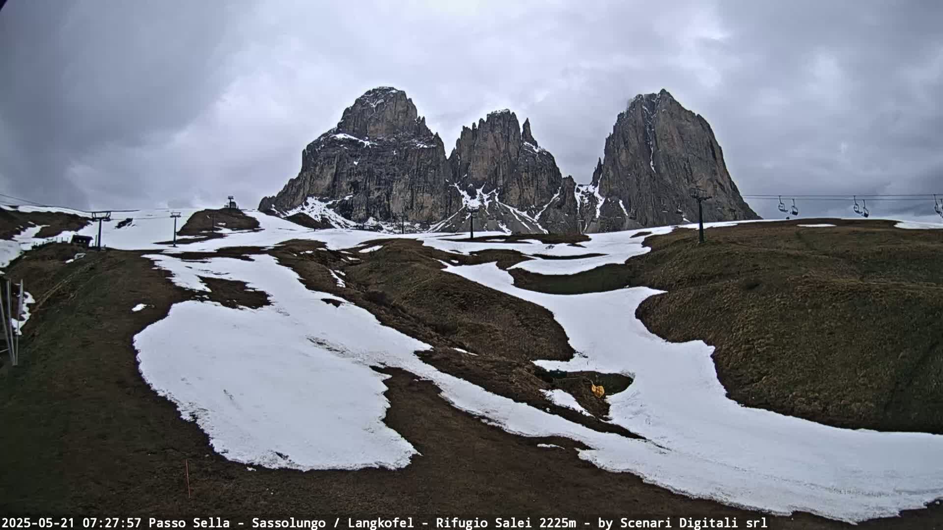 Sassolungo , Langkofel - Passo Sella Ski Slopes Dolomites Live Cam  - Bolzano, Trentino-South Tyrol, Italy