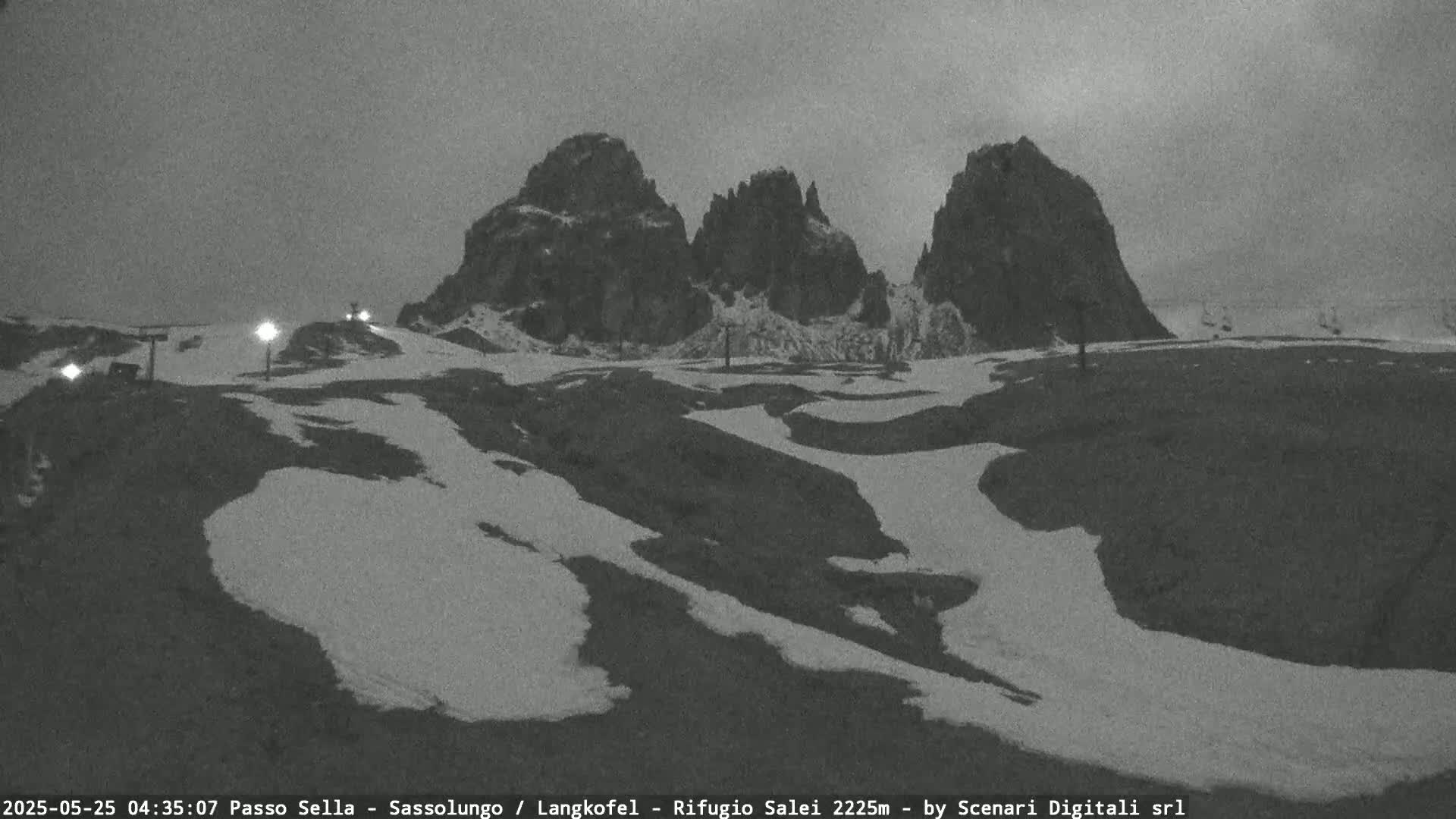 Sassolungo , Langkofel - Passo Sella Ski Slopes Dolomites Live Cam  - Bolzano, Trentino-South Tyrol, Italy
