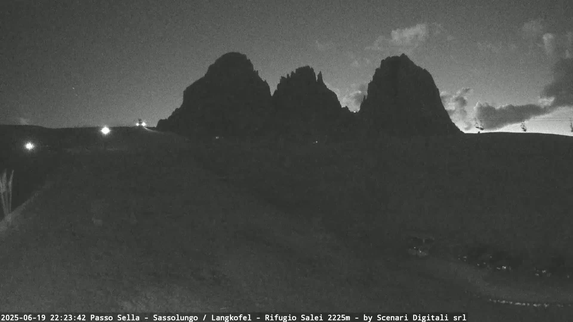 Sassolungo , Langkofel - Passo Sella Ski Slopes Dolomites Live Cam  - Bolzano, Trentino-South Tyrol, Italy