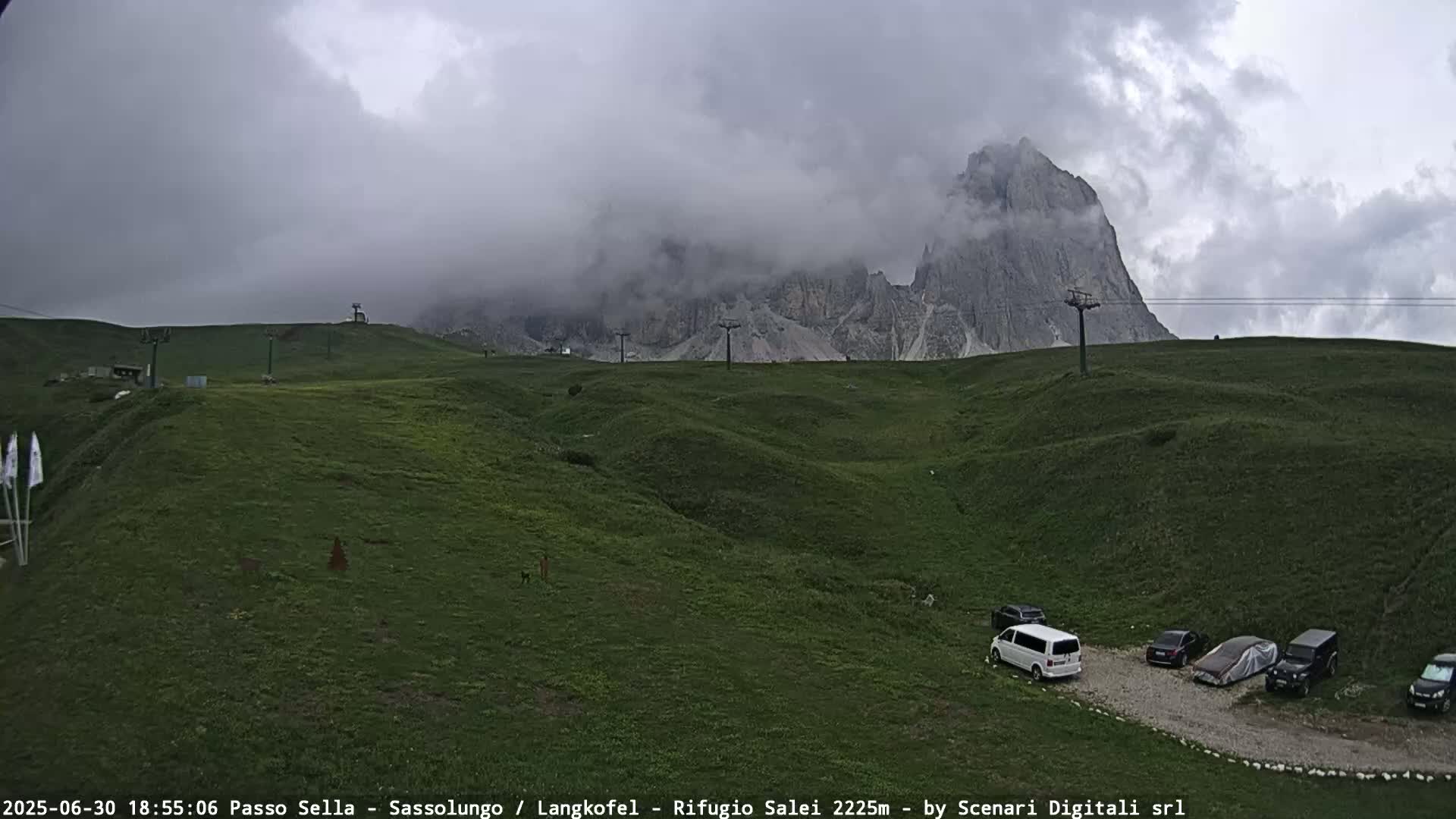 Sassolungo , Langkofel - Passo Sella Ski Slopes Dolomites Live Cam  - Bolzano, Trentino-South Tyrol, Italy