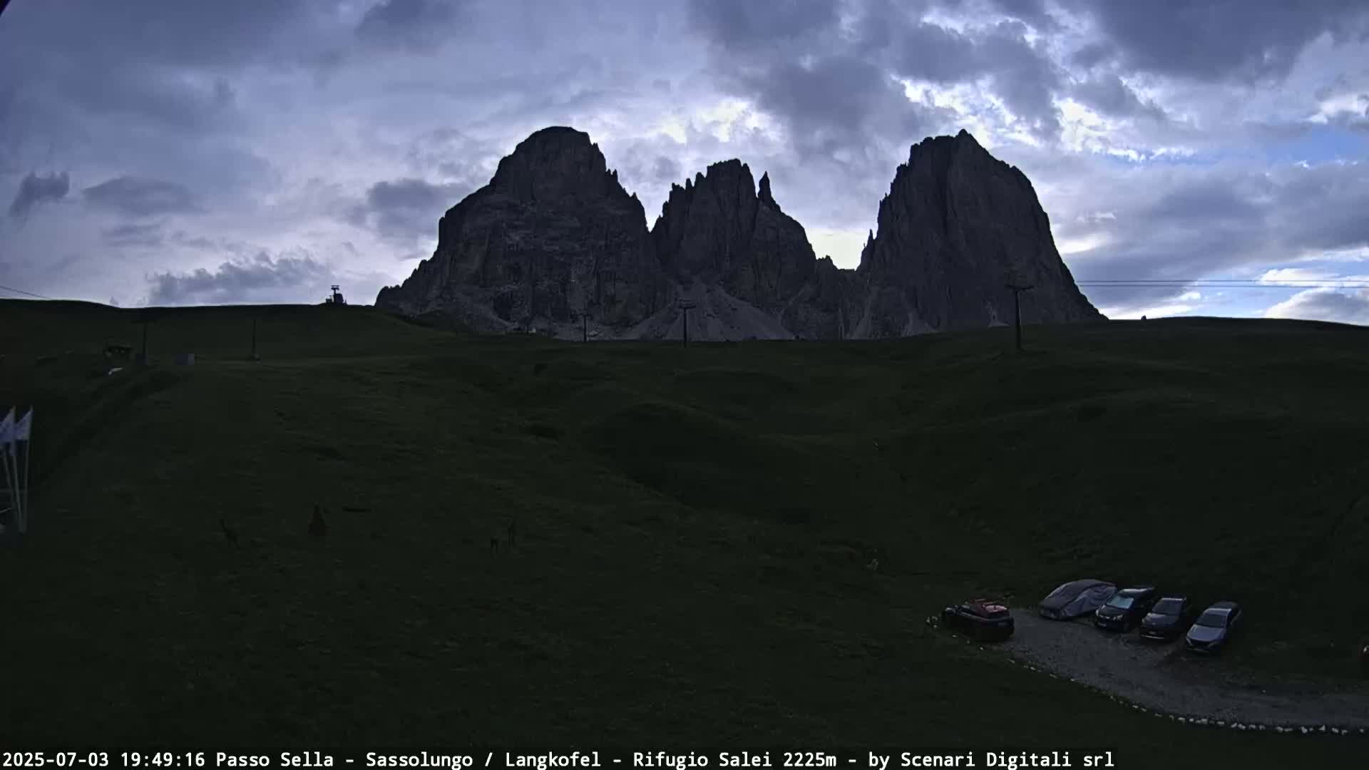 Sassolungo , Langkofel - Passo Sella Ski Slopes Dolomites Live Cam  - Bolzano, Trentino-South Tyrol, Italy