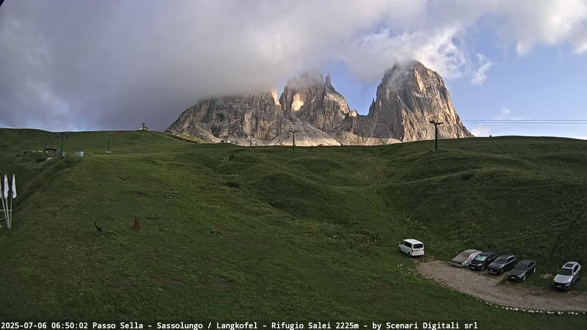 Sassolungo , Langkofel - Passo Sella Ski Slopes Dolomites Live Cam  - Bolzano, Trentino-South Tyrol, Italy