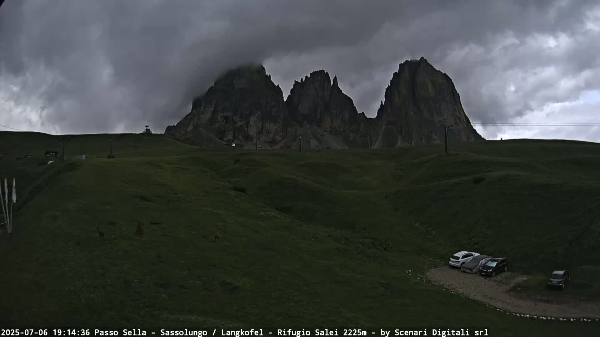 Sassolungo , Langkofel - Passo Sella Ski Slopes Dolomites Live Cam  - Bolzano, Trentino-South Tyrol, Italy