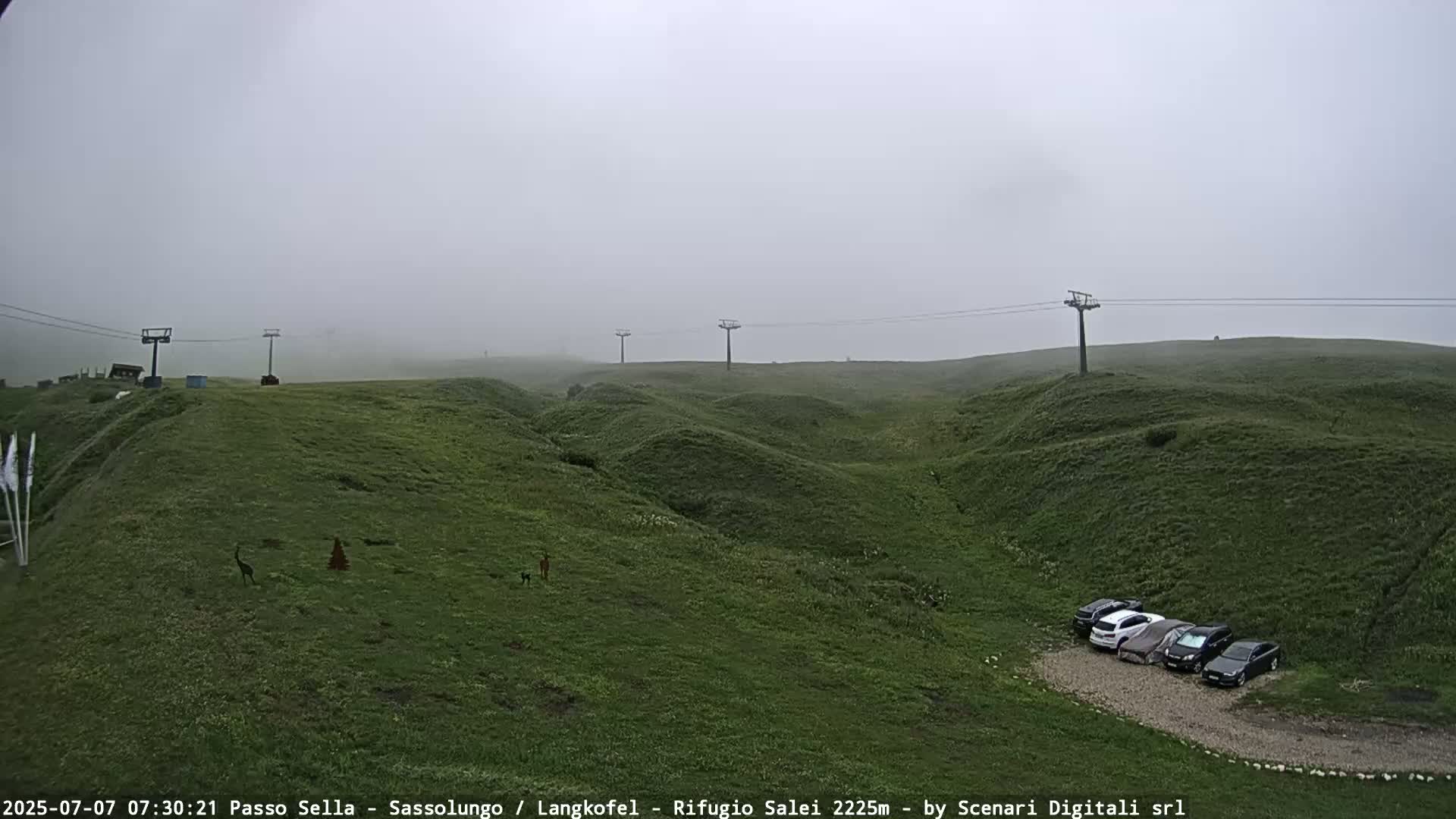 Sassolungo , Langkofel - Passo Sella Ski Slopes Dolomites Live Cam  - Bolzano, Trentino-South Tyrol, Italy