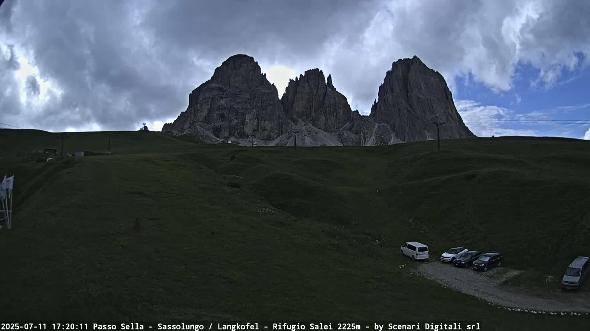 Sassolungo , Langkofel - Passo Sella Ski Slopes Dolomites Live Cam  - Bolzano, Trentino-South Tyrol, Italy