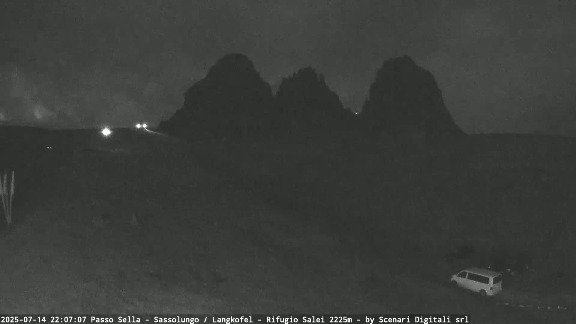 Sassolungo , Langkofel - Passo Sella Ski Slopes Dolomites Live Cam  - Bolzano, Trentino-South Tyrol, Italy