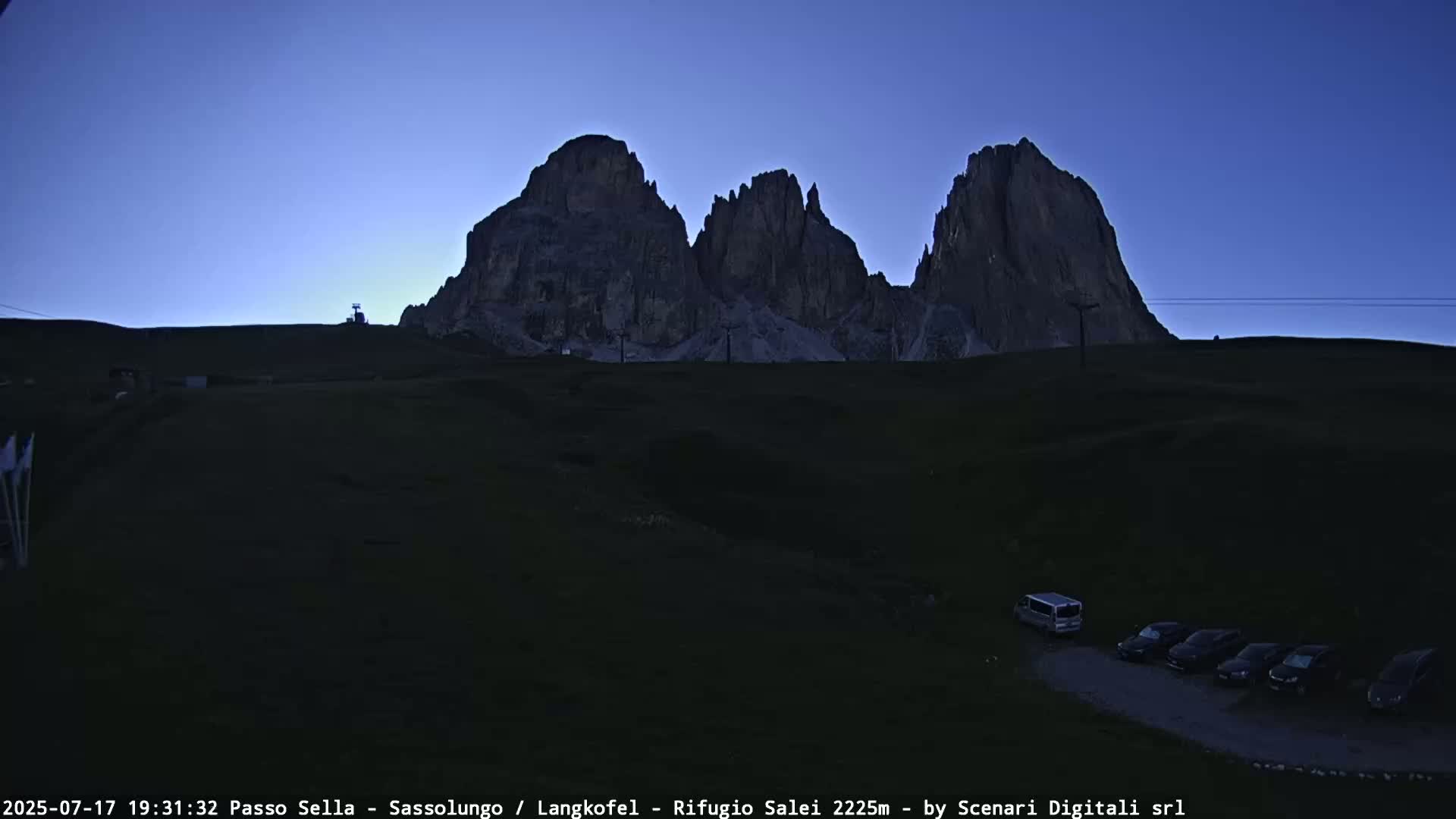 Sassolungo , Langkofel - Passo Sella Ski Slopes Dolomites Live Cam  - Bolzano, Trentino-South Tyrol, Italy