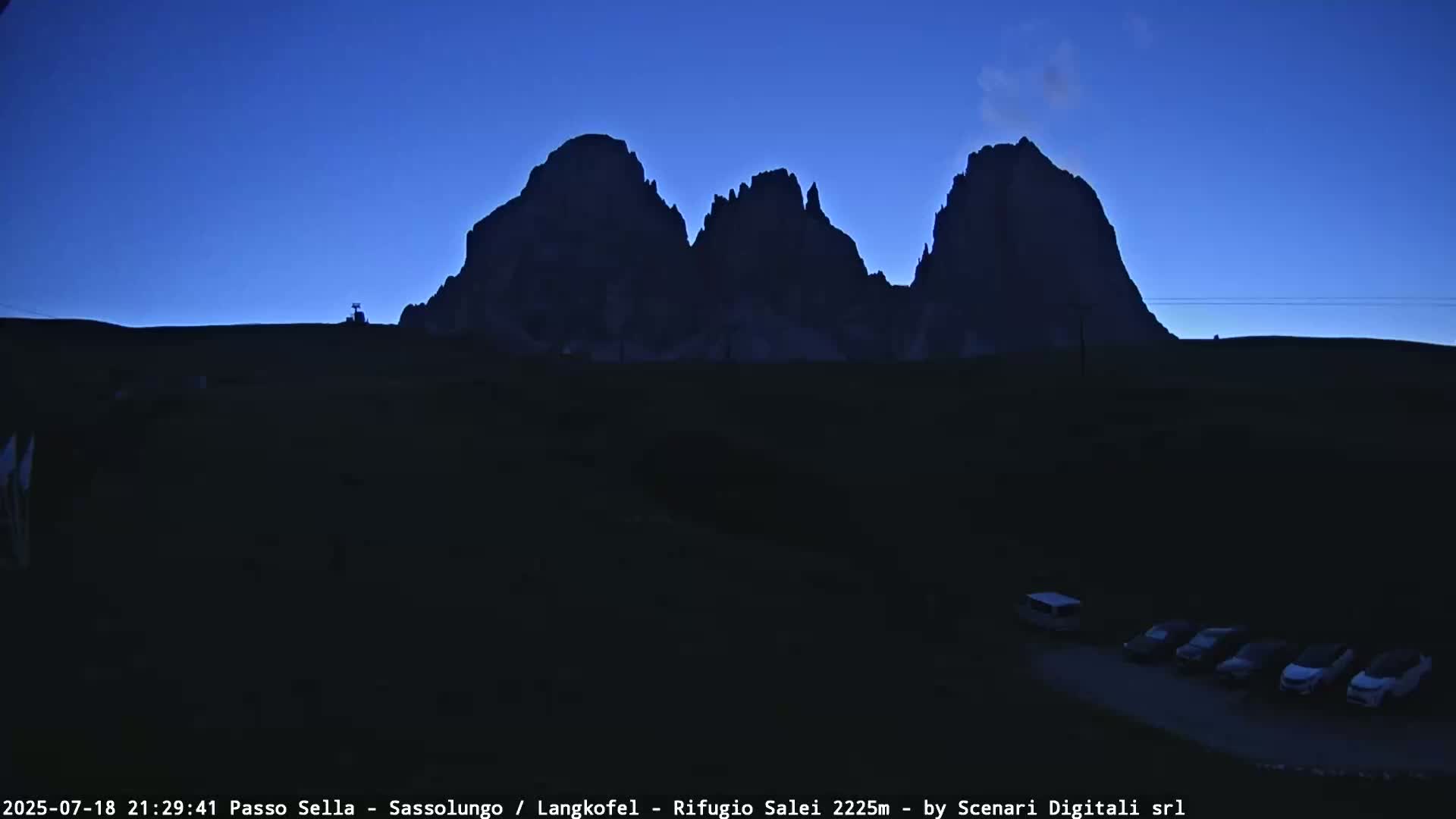 Sassolungo , Langkofel - Passo Sella Ski Slopes Dolomites Live Cam  - Bolzano, Trentino-South Tyrol, Italy