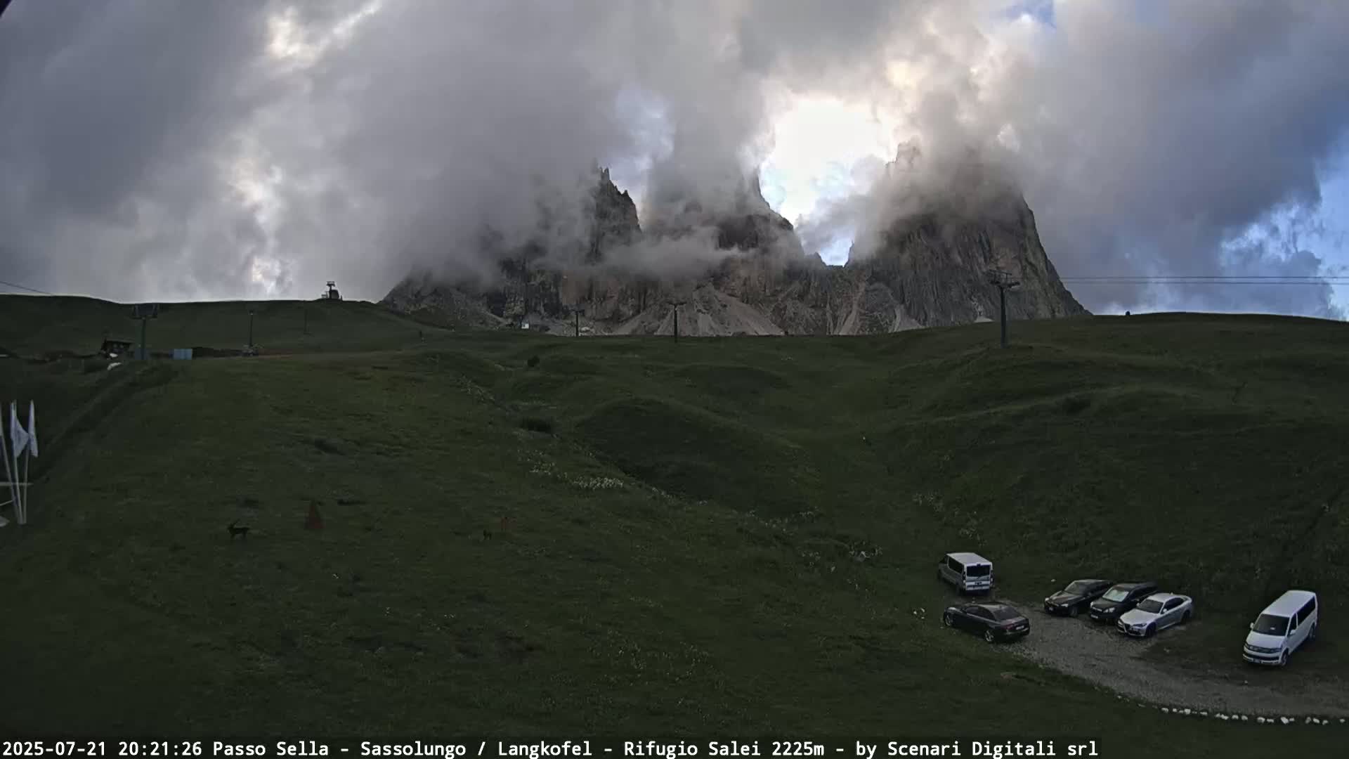 Sassolungo , Langkofel - Passo Sella Ski Slopes Dolomites Live Cam  - Bolzano, Trentino-South Tyrol, Italy
