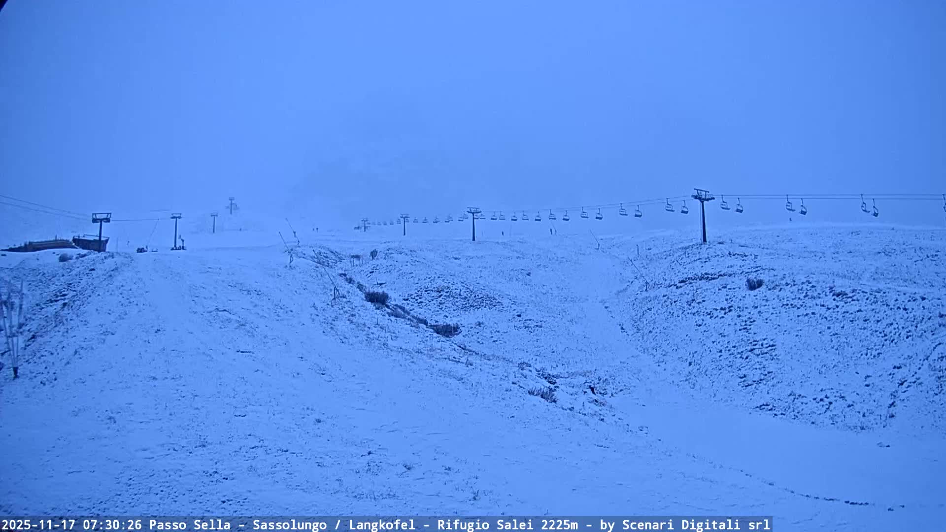 Sassolungo , Langkofel - Passo Sella Ski Slopes Dolomites Live Cam  - Bolzano, Trentino-South Tyrol, Italy
