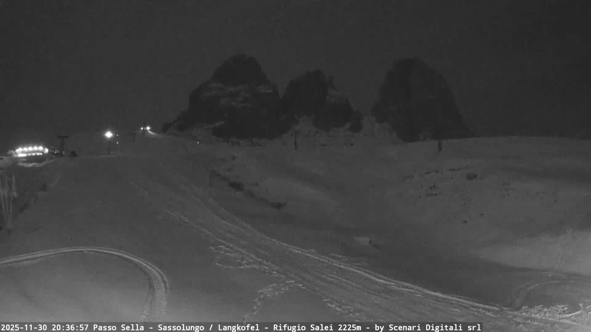 Sassolungo , Langkofel - Passo Sella Ski Slopes Dolomites Live Cam  - Bolzano, Trentino-South Tyrol, Italy