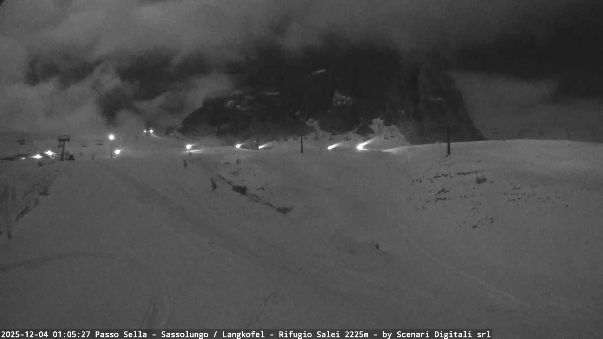 Sassolungo , Langkofel - Passo Sella Ski Slopes Dolomites Live Cam  - Bolzano, Trentino-South Tyrol, Italy