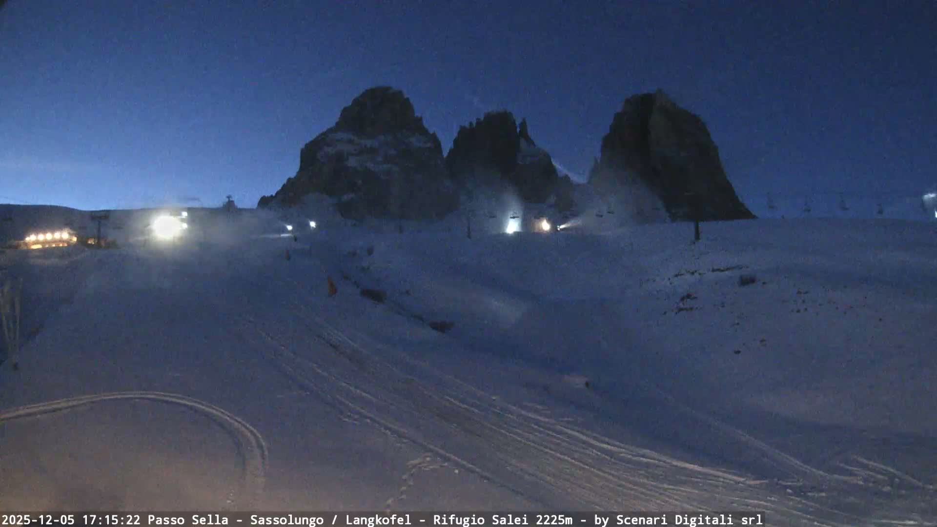 Sassolungo , Langkofel - Passo Sella Ski Slopes Dolomites Live Cam  - Bolzano, Trentino-South Tyrol, Italy