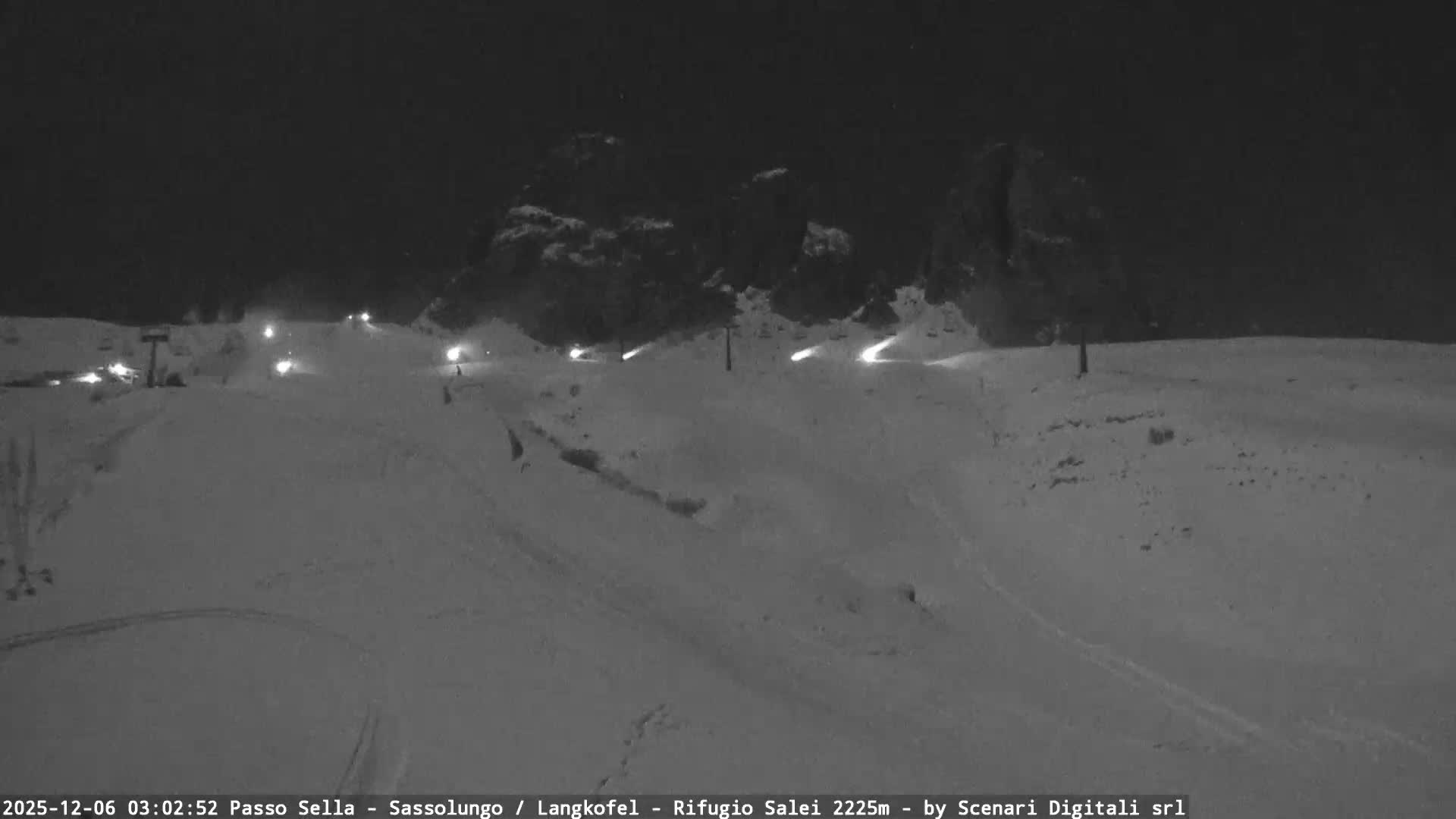 Sassolungo , Langkofel - Passo Sella Ski Slopes Dolomites Live Cam  - Bolzano, Trentino-South Tyrol, Italy