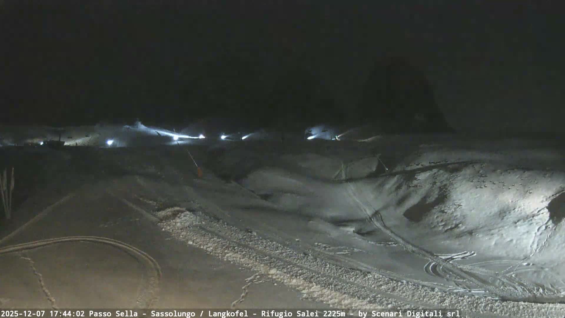 Sassolungo , Langkofel - Passo Sella Ski Slopes Dolomites Live Cam  - Bolzano, Trentino-South Tyrol, Italy