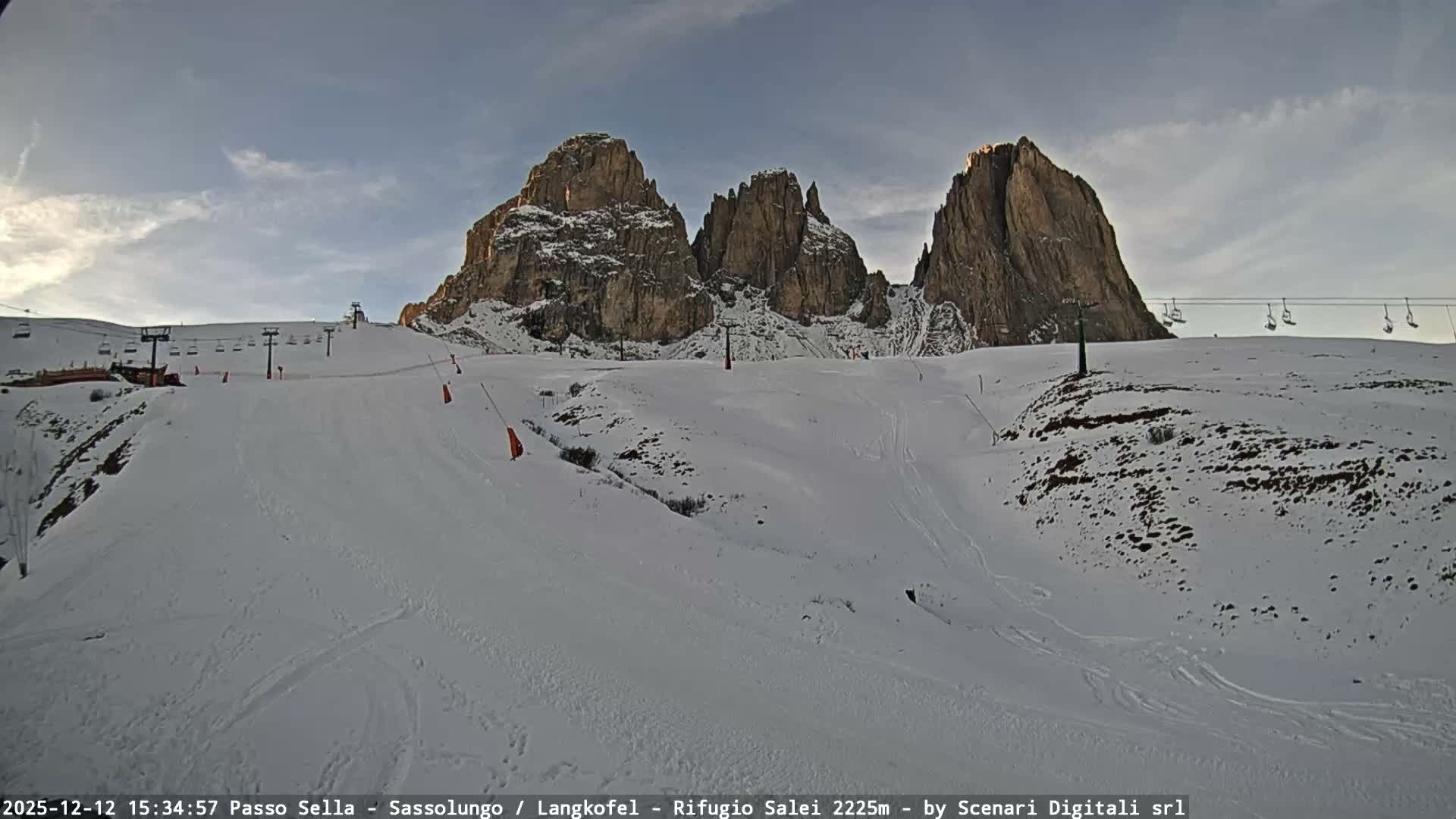 Sassolungo , Langkofel - Passo Sella Ski Slopes Dolomites Live Cam  - Bolzano, Trentino-South Tyrol, Italy