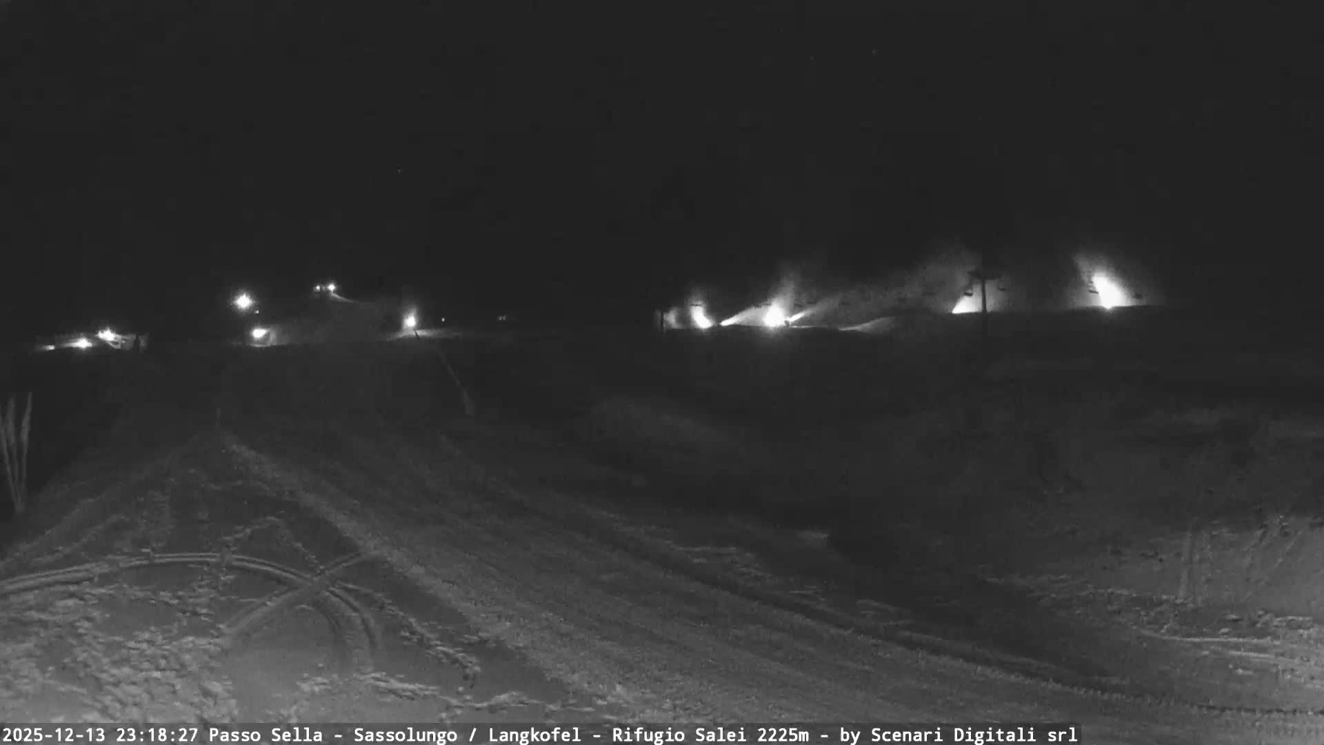 Sassolungo , Langkofel - Passo Sella Ski Slopes Dolomites Live Cam  - Bolzano, Trentino-South Tyrol, Italy