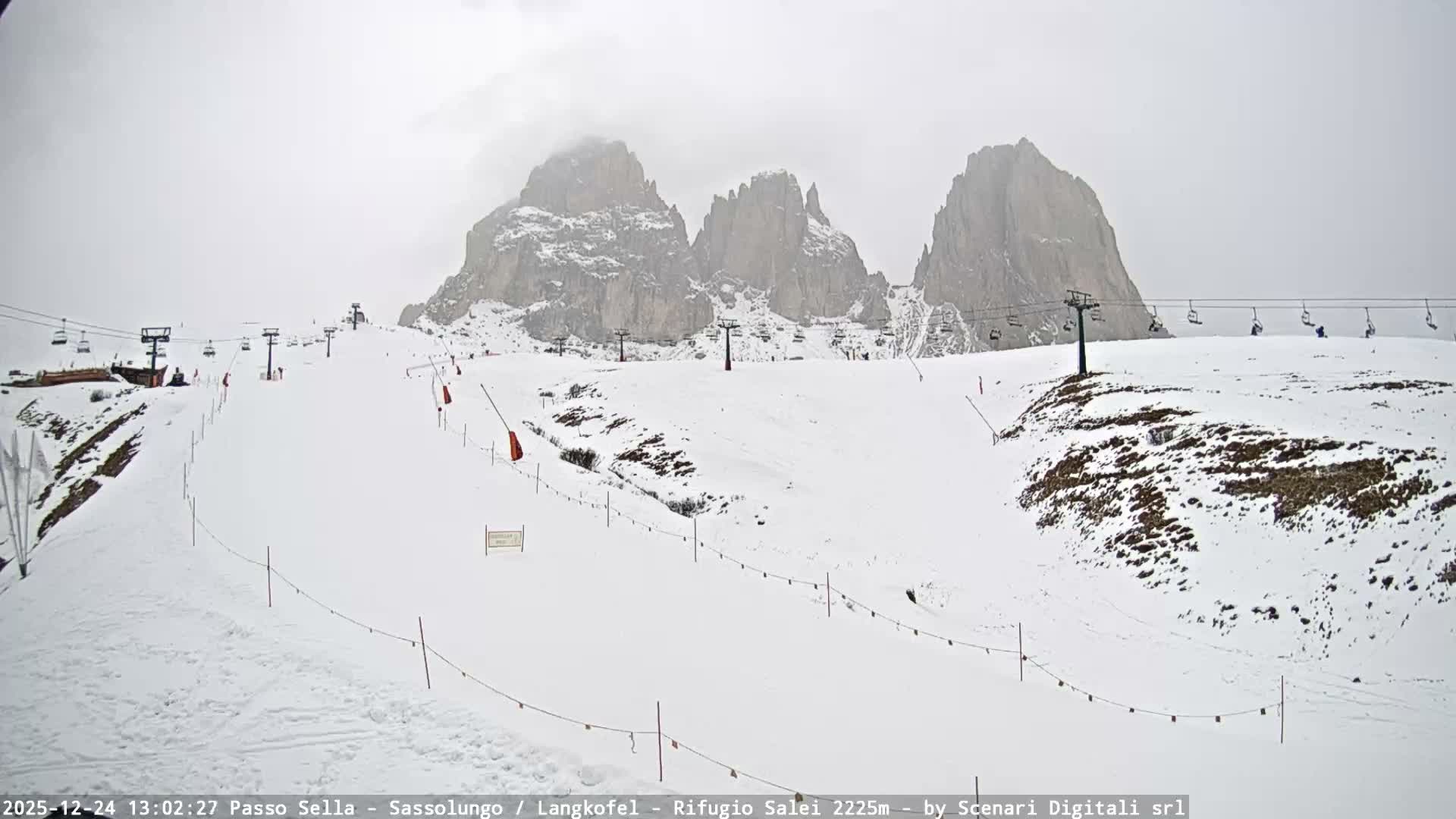 Sassolungo , Langkofel - Passo Sella Ski Slopes Dolomites Live Cam  - Bolzano, Trentino-South Tyrol, Italy
