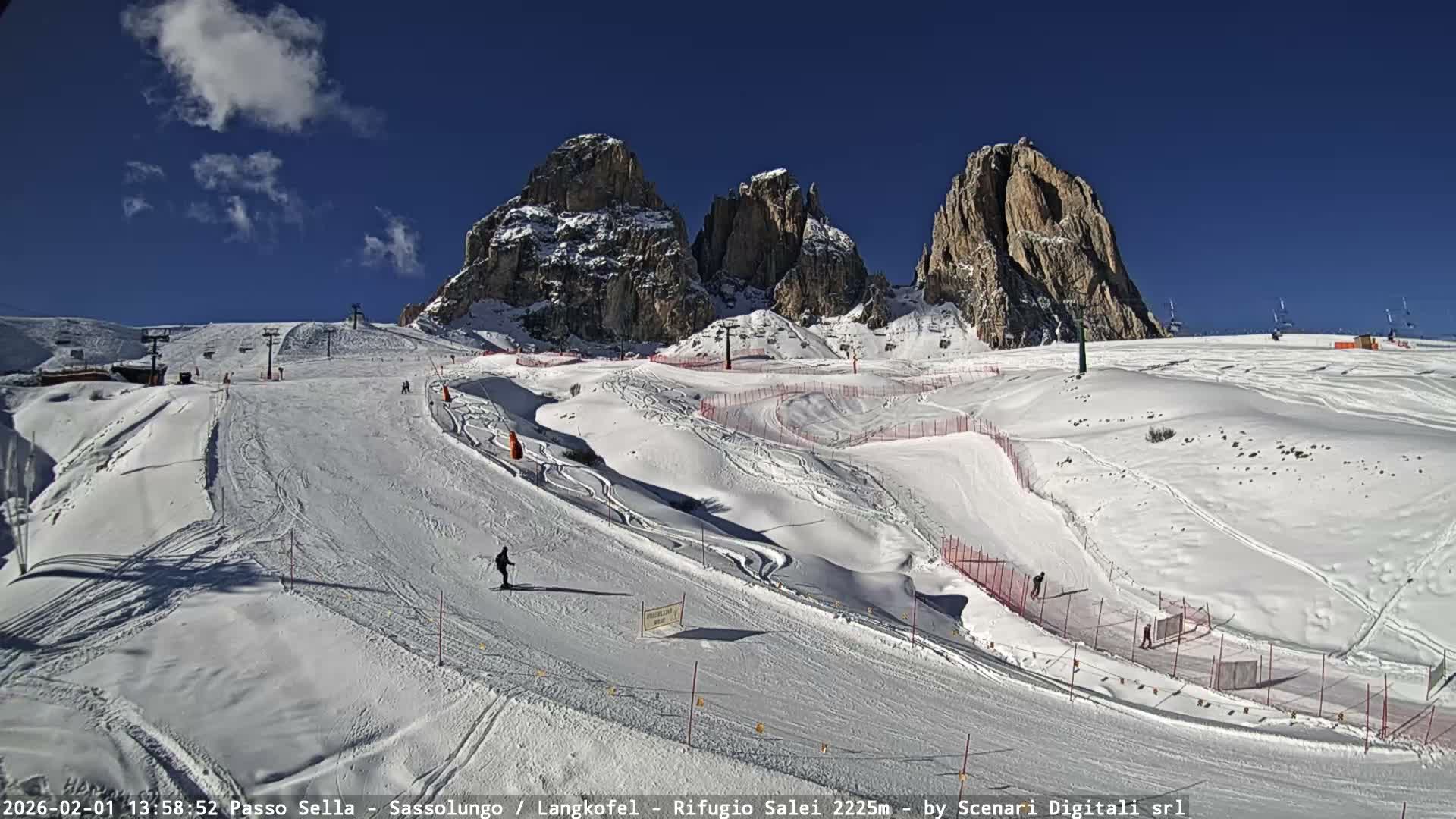 Sassolungo , Langkofel - Passo Sella Ski Slopes Dolomites Live Cam  - Bolzano, Trentino-South Tyrol, Italy