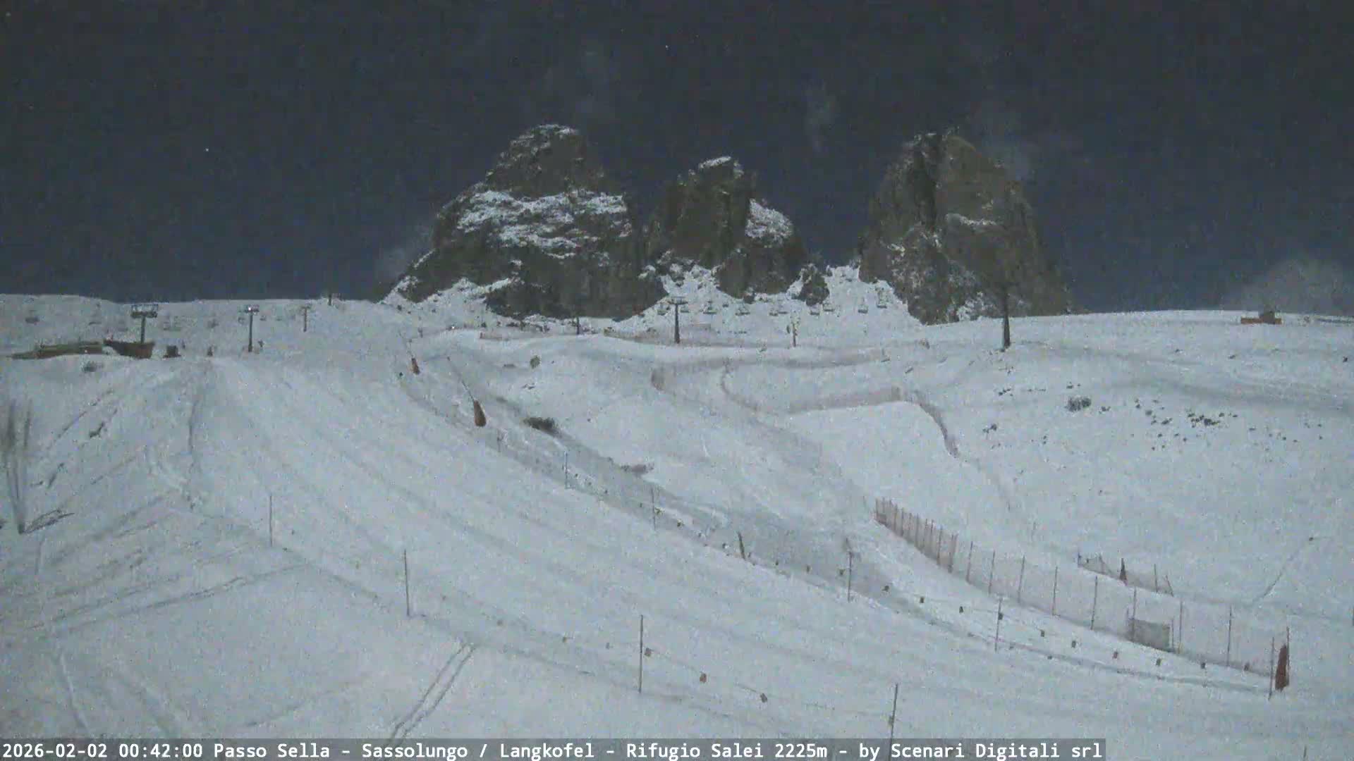 Sassolungo , Langkofel - Passo Sella Ski Slopes Dolomites Live Cam  - Bolzano, Trentino-South Tyrol, Italy