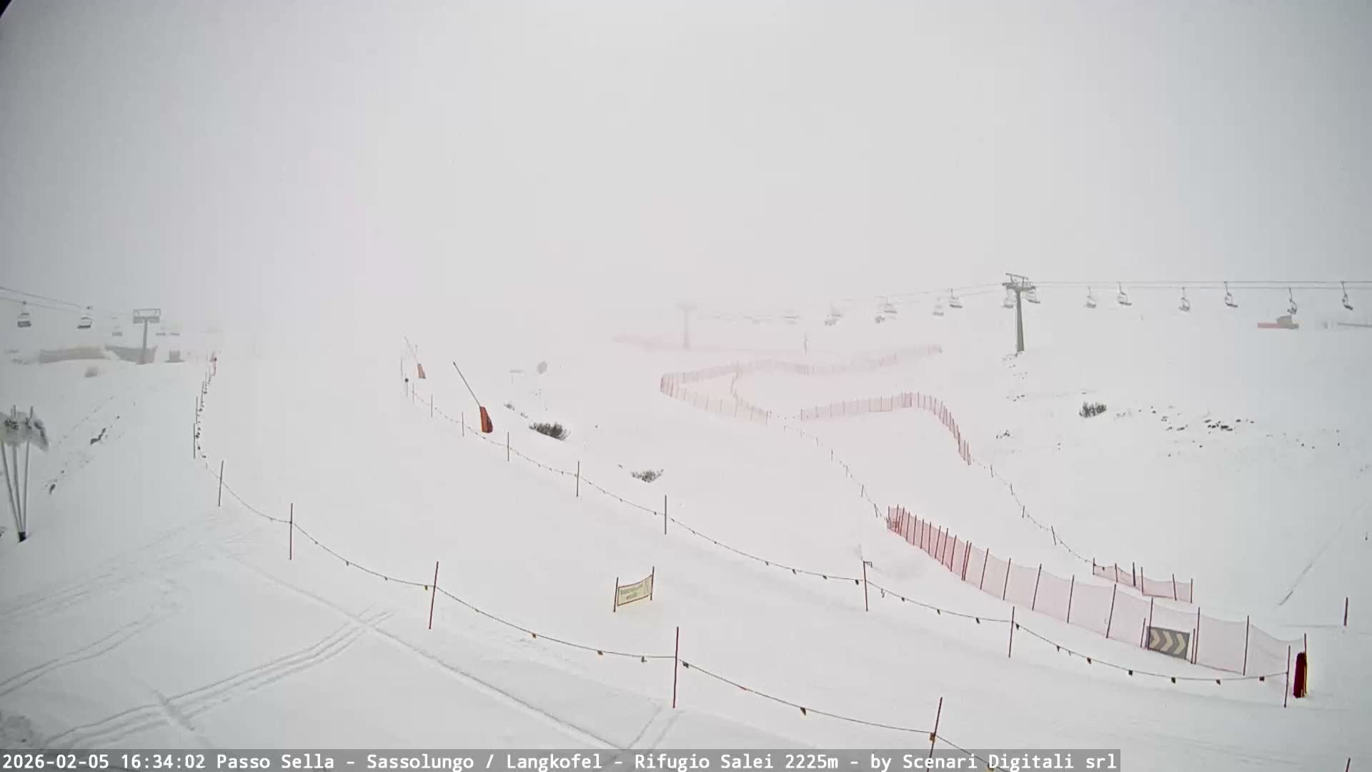 Sassolungo , Langkofel - Passo Sella Ski Slopes Dolomites Live Cam  - Bolzano, Trentino-South Tyrol, Italy