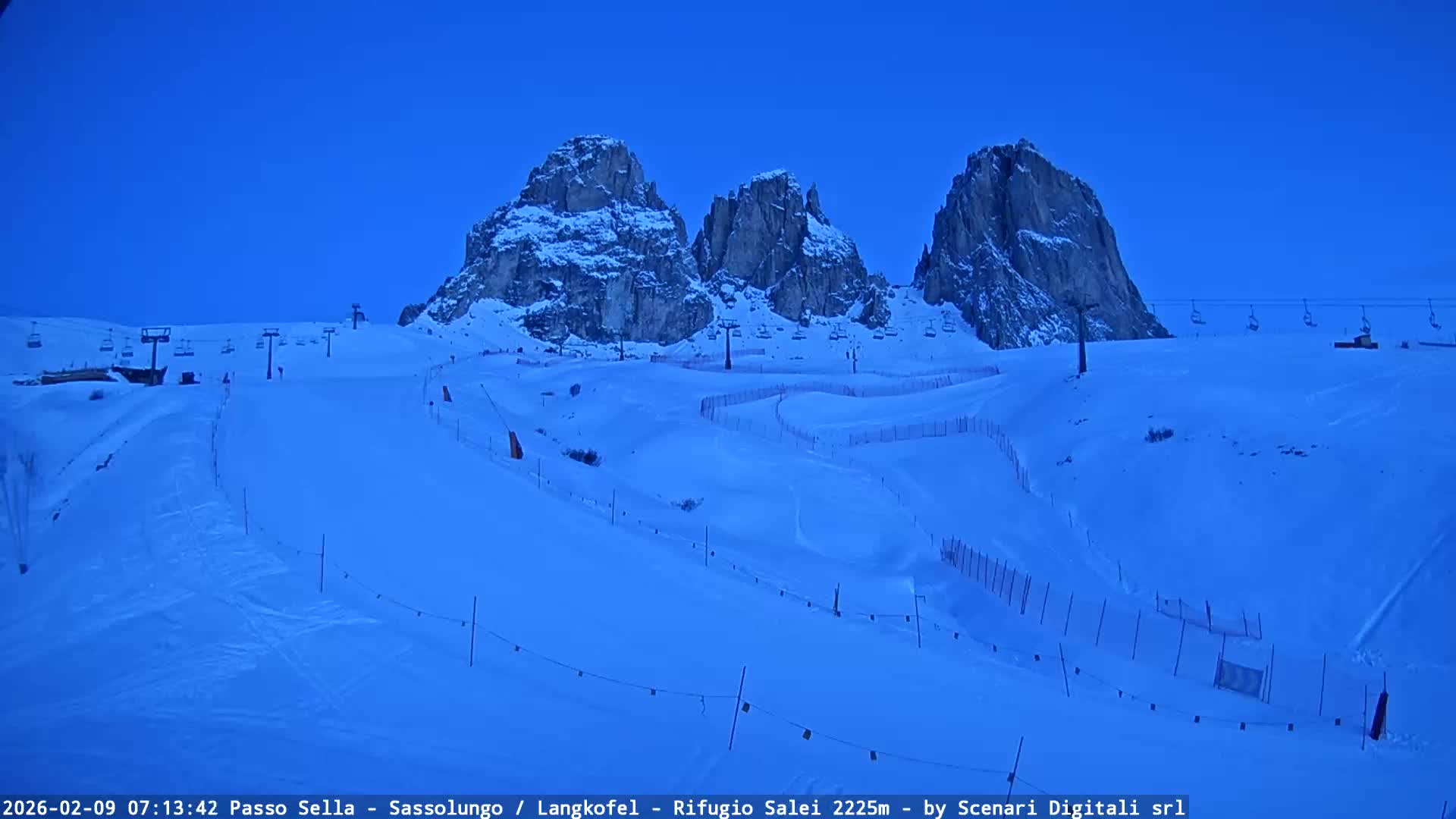 Sassolungo , Langkofel - Passo Sella Ski Slopes Dolomites Live Cam  - Bolzano, Trentino-South Tyrol, Italy