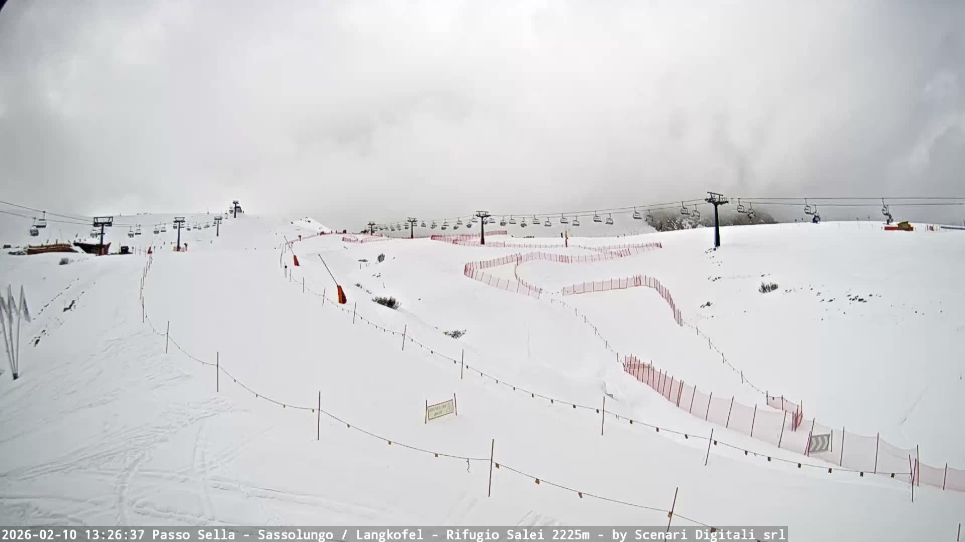 Sassolungo , Langkofel - Passo Sella Ski Slopes Dolomites Live Cam  - Bolzano, Trentino-South Tyrol, Italy