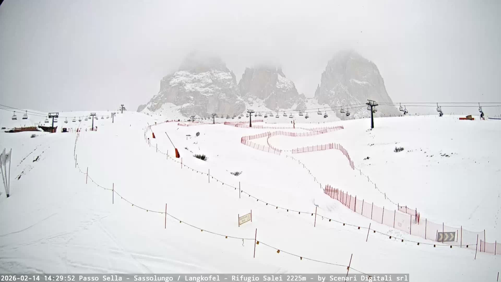 Sassolungo , Langkofel - Passo Sella Ski Slopes Dolomites Live Cam  - Bolzano, Trentino-South Tyrol, Italy
