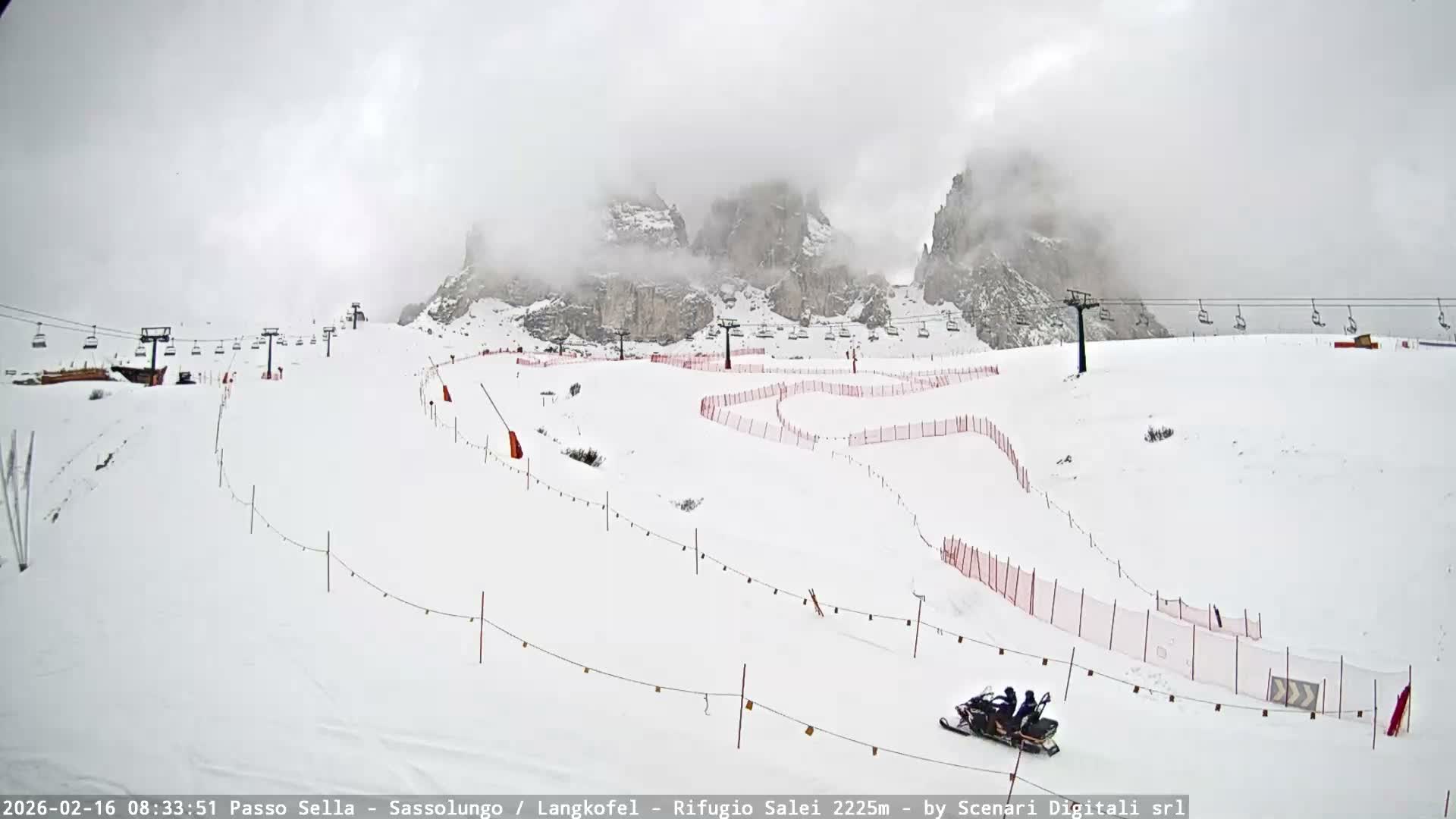 Sassolungo , Langkofel - Passo Sella Ski Slopes Dolomites Live Cam  - Bolzano, Trentino-South Tyrol, Italy