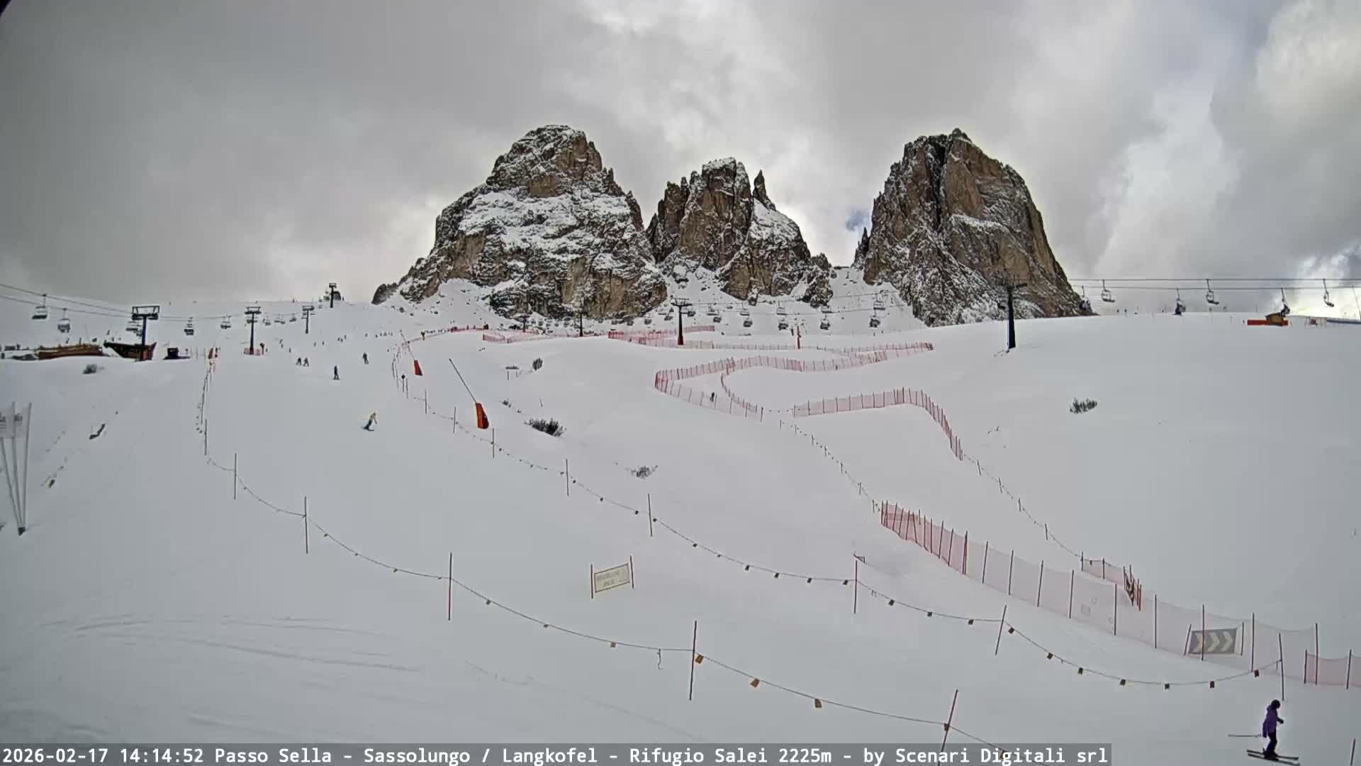 Sassolungo , Langkofel - Passo Sella Ski Slopes Dolomites Live Cam  - Bolzano, Trentino-South Tyrol, Italy